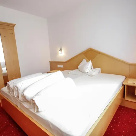 Falkner-14 By Interhome